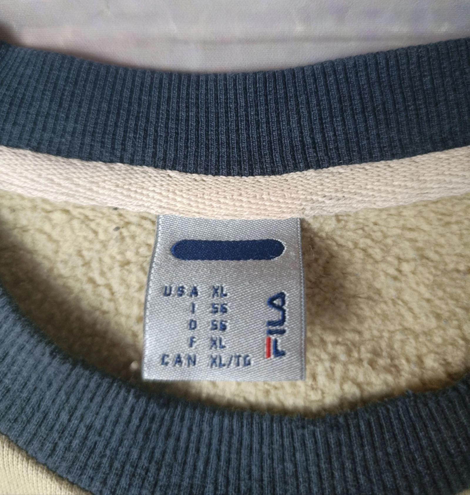 FILA Vintage Beige & Navy Blue Crewneck Sweatshirt Size XL – photo 4
